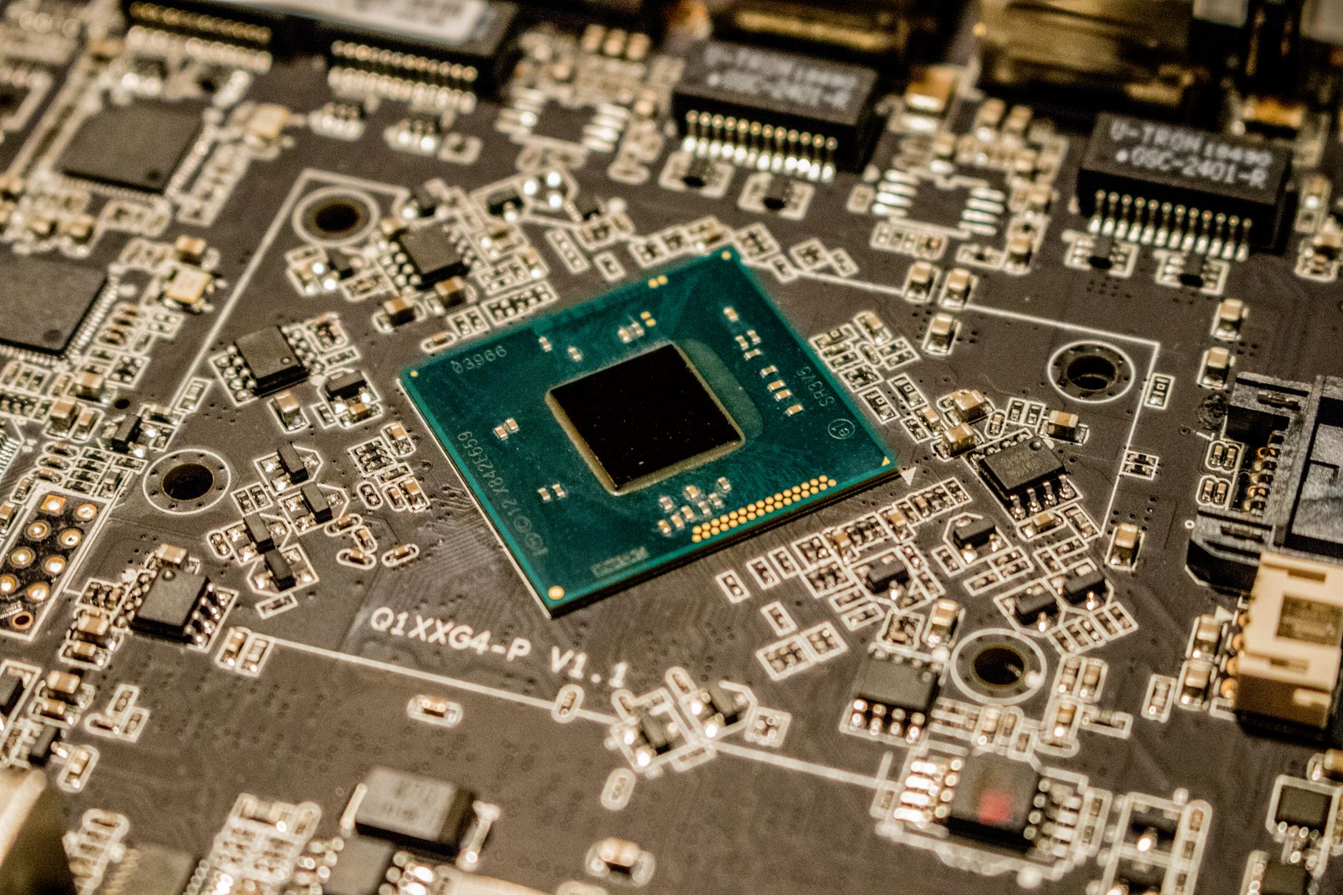 Imagem de capa do artigo: Implantações de visão computacional impulsionam ganhos de produtividade no varejo