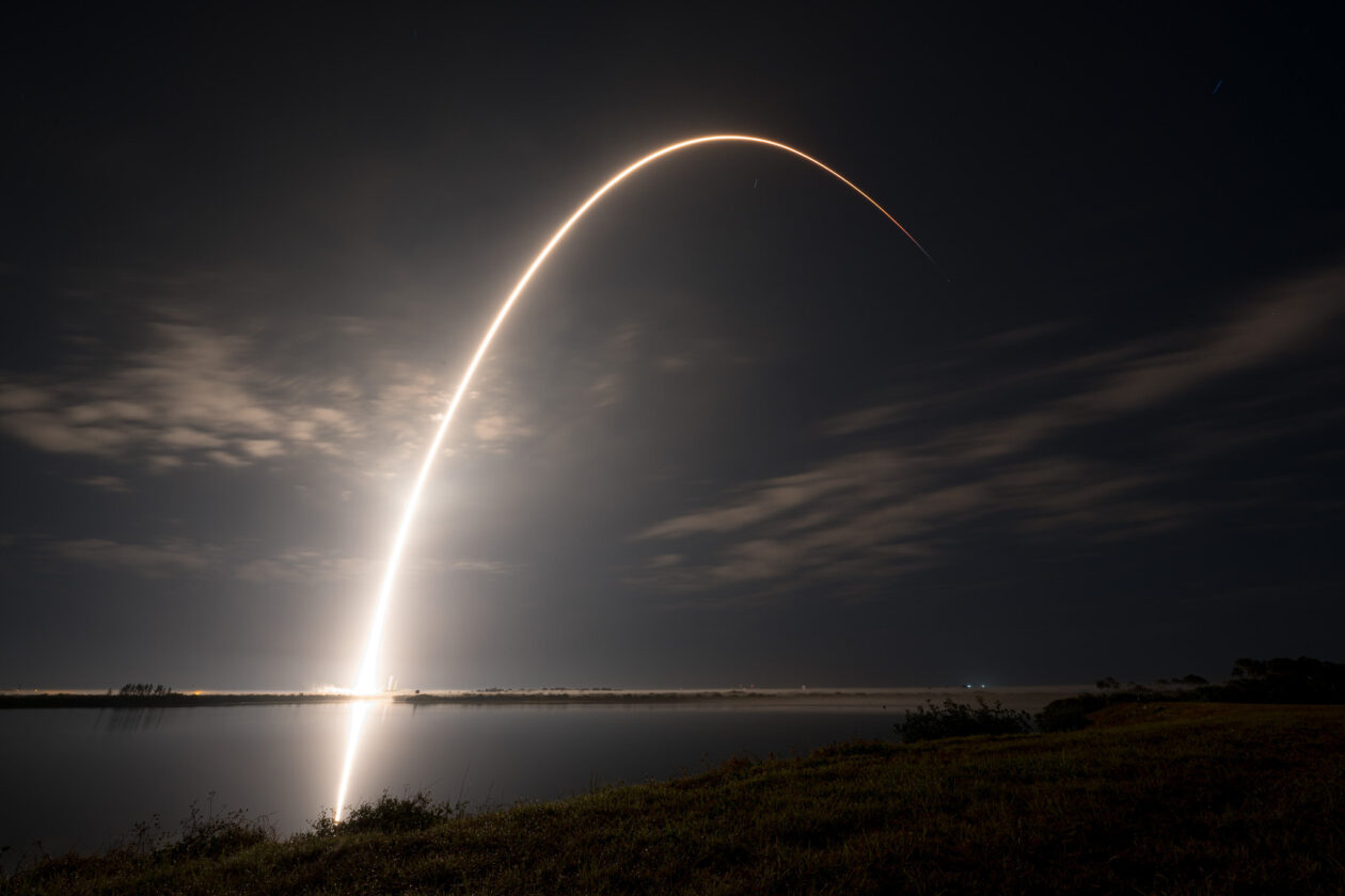 Imagem de capa do artigo: Lucros da SpaceX: Elon Musk diz que Starlink poderia fornecer a maior parte da Internet do mundo dentro de uma década